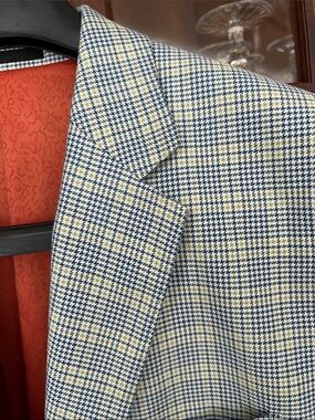 Silk & Wool very soft Blue & Cream Checked Sport Coat